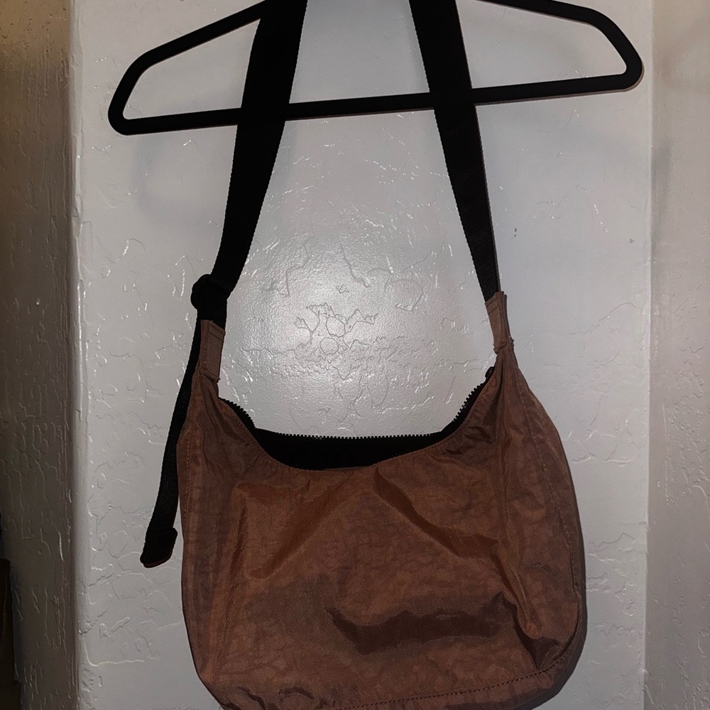 BAGGU Medium Crescent Bag - Cocoa 🤎 - Picture 6 of 7